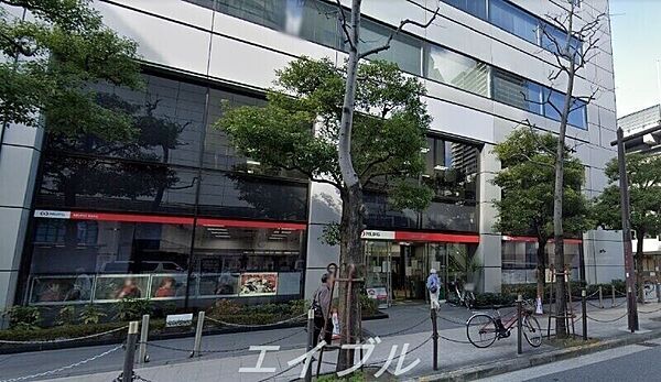 三菱UFJ銀行船場中央支店 302m