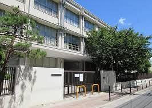 大阪市立榎本小学校 徒歩8分。 580m