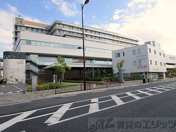 市立吹田市民病院 徒歩54分。 4270m