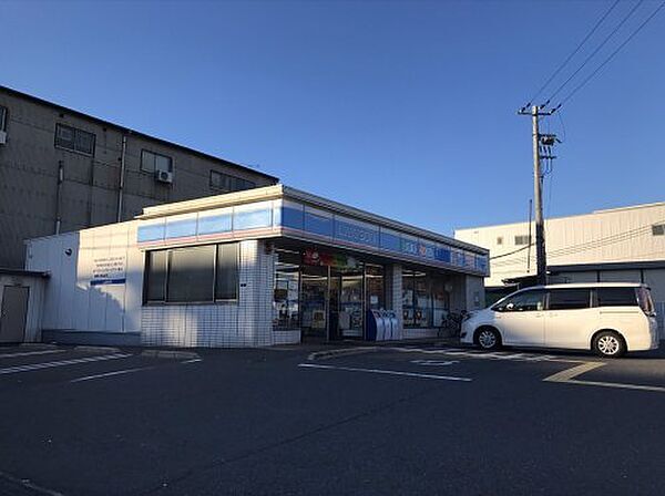 【コンビニエンスストア】ローソン 佃四丁目店まで977ｍ