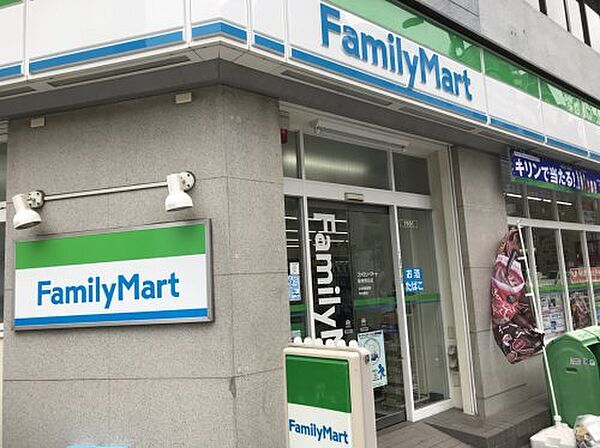 【コンビニエンスストア】ファミリーマート阪神野田店まで915ｍ