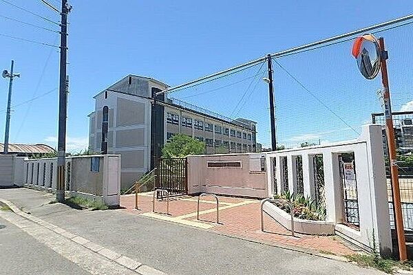 豊中市立第十八中学校 1160m