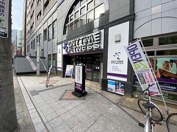 【ジム】エニタイムフィットネス 梅田東店まで2010ｍ