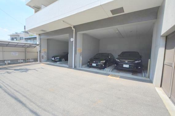 あなたの大事な自転車も安心してとめることができますね。
