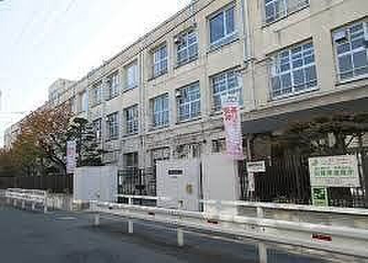 大阪市立東陽中学校 徒歩6分。 410m