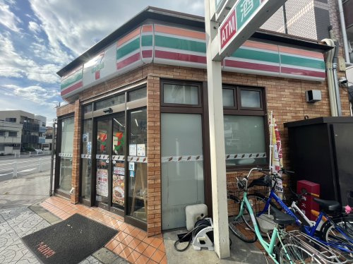 【コンビニエンスストア】セブンイレブン 大阪港晴3丁目店まで200ｍ