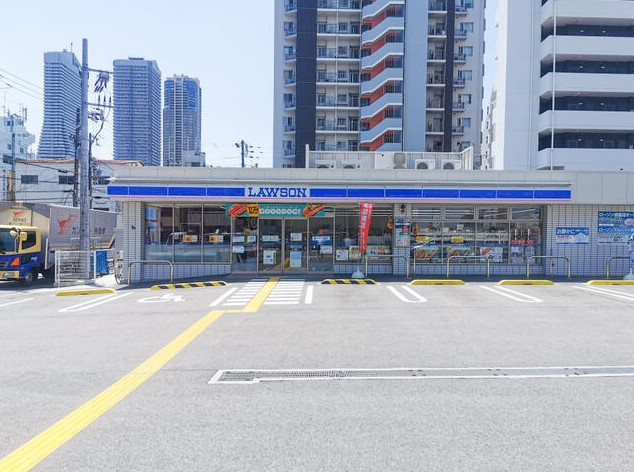 【コンビニエンスストア】ローソン 港区弁天五丁目店まで461ｍ
